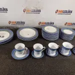 LOTE 032 - 01 LOTE COM PRATOS PORCELANA SCHIMIDT E XICARAS PORCELANA SCHIMIDT (NO ESTADO, NÃO SABEMOS SE FUNCIONA. LEILÃO NÃO TEM GARANTIA E NEM DEVOLUÇÃO).
