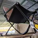 LOTE 053 - 01 CADEIRA DOBRÁVEL (NO ESTADO, NÃO SABEMOS SE FUNCIONA. LEILÃO NÃO TEM GARANTIA E NEM DEVOLUÇÃO).