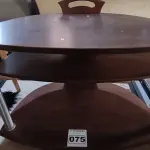 LOTE 075 - 01 RACK EM MADEIRA (NO ESTADO, NÃO SABEMOS SE FUNCIONA. LEILÃO NÃO TEM GARANTIA E NEM DEVOLUÇÃO).