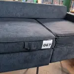LOTE 067 - 01 SOFÁ 02 LUGARES COR JEANS (NO ESTADO, NÃO SABEMOS SE FUNCIONA. LEILÃO NÃO TEM GARANTIA E NEM DEVOLUÇÃO).