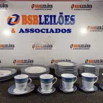 LOTE 032 - 01 LOTE COM PRATOS PORCELANA SCHIMIDT E XICARAS PORCELANA SCHIMIDT (NO ESTADO, NÃO SABEMOS SE FUNCIONA. LEILÃO NÃO TEM GARANTIA E NEM DEVOLUÇÃO).