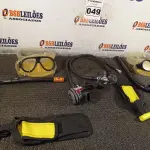 LOTE 049 - 02 ÓCULOS PARA MERGULHO, 02 SNORKEL E 01 REGULADOR DE PRESSÃO PARA TANQUE DE MERGULHO (NO ESTADO, NÃO SABEMOS SE FUNCIONA. LEILÃO NÃO TEM GARANTIA E NEM DEVOLUÇÃO).