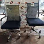 LOTE 085 - 02 CADEIRAS GIRATÓRIAS PARA ESCRITÓRIO AIRGRID. (NO ESTADO, NÃO SABEMOS SE FUNCIONA. LEILÃO NÃO TEM GARANTIA E NEM DEVOLUÇÃO).