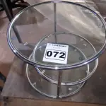 LOTE 072 - 01 MESA DE CENTRO COM VIDROS (NO ESTADO, NÃO SABEMOS SE FUNCIONA. LEILÃO NÃO TEM GARANTIA E NEM DEVOLUÇÃO).
