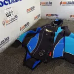 LOTE 057 - 01 ROUPA DE MERGULHO FEMININO Nº5 MARCA MARES (NO ESTADO, NÃO SABEMOS SE FUNCIONA. LEILÃO NÃO TEM GARANTIA E NEM DEVOLUÇÃO).