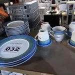 LOTE 032 - 01 LOTE COM PRATOS PORCELANA SCHIMIDT E XICARAS PORCELANA SCHIMIDT (NO ESTADO, NÃO SABEMOS SE FUNCIONA. LEILÃO NÃO TEM GARANTIA E NEM DEVOLUÇÃO).