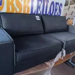 LOTE 099 - 02 SOFÁS DE CANTO NA COR CINZA ESCURO (NO ESTADO, NÃO SABEMOS SE FUNCIONA. LEILÃO NÃO TEM GARANTIA E NEM DEVOLUÇÃO).