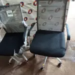 LOTE 086 - 02 CADEIRAS GIRATÓRIAS PARA ESCRITÓRIO AIRGRID. (NO ESTADO, NÃO SABEMOS SE FUNCIONA. LEILÃO NÃO TEM GARANTIA E NEM DEVOLUÇÃO).