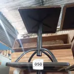 LOTE 050 - 03 MESAS DE MADEIRA E PÉS DE FERRO MEDIDAS VARIADAS. (NO ESTADO, NÃO SABEMOS SE FUNCIONA. LEILÃO NÃO TEM GARANTIA E NEM DEVOLUÇÃO).
