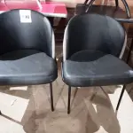 LOTE 090 - 02 CADEIRAS POLTRONA NA COR CINZA. (NO ESTADO, NÃO SABEMOS SE FUNCIONA. LEILÃO NÃO TEM GARANTIA E NEM DEVOLUÇÃO).