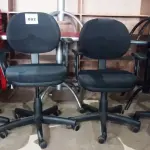 LOTE 082 - 04 CADEIRAS GIRATÓRIAS PARA ESCRITÓRIO. (NO ESTADO, NÃO SABEMOS SE FUNCIONA. LEILÃO NÃO TEM GARANTIA E NEM DEVOLUÇÃO).