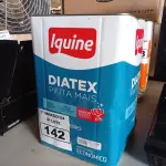 LOTE 142 - 01 LATA DE TINTA IQUINE DIATEX PINTA MAIS 18L FOSCO AVELUDADO COR VERDE PISCINA. (NO ESTADO) ATENÇÃO! FAZER A VISITAÇÃO ANTES DE ARREMATAR, NÃO SABEMOS SE FUNCIONA. LEILÃO NÃO TEM GARANTIA E NEM DEVOLUÇÃO, SUJEITO A POSSÍVEIS AVARIAS VISÍVEIS/OCULTAS E/OU AUSÊNCIA DE COMPONENTES.