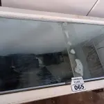 LOTE 065 - 01 FREEZER HORIZONTAL COM TAMPAS DE CORRER 220V. (NO ESTADO) ATENÇÃO! FAZER A VISITAÇÃO ANTES DE ARREMATAR, NÃO SABEMOS SE FUNCIONA. LEILÃO NÃO TEM GARANTIA E NEM DEVOLUÇÃO, SUJEITO A POSSÍVEIS AVARIAS VISÍVEIS/OCULTAS E/OU AUSÊNCIA DE COMPONENTES.