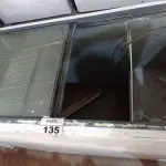 LOTE 135 - 01 FREEZER HORIZONTAL COM TAMPAS DE CORRER 220V. (NO ESTADO) ATENÇÃO! FAZER A VISITAÇÃO ANTES DE ARREMATAR, NÃO SABEMOS SE FUNCIONA. LEILÃO NÃO TEM GARANTIA E NEM DEVOLUÇÃO, SUJEITO A POSSÍVEIS AVARIAS VISÍVEIS/OCULTAS E/OU AUSÊNCIA DE COMPONENTES.