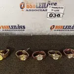 LOTE 036 - 05 RELÓGIOS MARCAS E MODELOS DIVERSOS. (NO ESTADO) ATENÇÃO! FAZER A VISITAÇÃO ANTES DE ARREMATAR, NÃO SABEMOS SE FUNCIONA. LEILÃO NÃO TEM GARANTIA E NEM DEVOLUÇÃO, SUJEITO A POSSÍVEIS AVARIAS VISÍVEIS/OCULTAS E/OU AUSÊNCIA DE COMPONENTES.