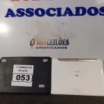 LOTE 053 - 01 TABLET MARCA SAMSUNG. (NO ESTADO) ATENÇÃO! FAZER A VISITAÇÃO ANTES DE ARREMATAR, NÃO SABEMOS SE FUNCIONA. LEILÃO NÃO TEM GARANTIA E NEM DEVOLUÇÃO, SUJEITO A POSSÍVEIS AVARIAS VISÍVEIS/OCULTAS E/OU AUSÊNCIA DE COMPONENTES.