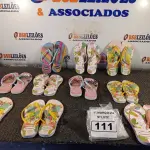 LOTE 111 - 01 LOTE COM VÁRIAS SANDÁLIAS TAMANHOS DIVERSOS. (NO ESTADO) ATENÇÃO! FAZER A VISITAÇÃO ANTES DE ARREMATAR, NÃO SABEMOS SE FUNCIONA. LEILÃO NÃO TEM GARANTIA E NEM DEVOLUÇÃO, SUJEITO A POSSÍVEIS AVARIAS VISÍVEIS/OCULTAS E/OU AUSÊNCIA DE COMPONENTES.