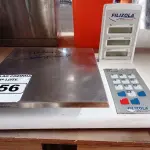 LOTE 156 - 01 BALANÇA DIGITAL FILIZOLA PLURIS ATÉ 15KG. (NO ESTADO, NÃO SABEMOS SE FUNCIONA. LEILÃO NÃO TEM GARANTIA E NEM DEVOLUÇÃO).