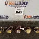 LOTE 042 - 05 RELÓGIOS MARCAS E MODELOS DIVERSOS. (NO ESTADO) ATENÇÃO! FAZER A VISITAÇÃO ANTES DE ARREMATAR, NÃO SABEMOS SE FUNCIONA. LEILÃO NÃO TEM GARANTIA E NEM DEVOLUÇÃO, SUJEITO A POSSÍVEIS AVARIAS VISÍVEIS/OCULTAS E/OU AUSÊNCIA DE COMPONENTES.