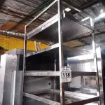 LOTE 118 - 01 ESTANTE EM AÇO INOX COM 10 BANDEJAS MEDINDO 64CMX45CMX190CM (CXLXA).  (NO ESTADO, NÃO SABEMOS SE FUNCIONA. LEILÃO NÃO TEM GARANTIA E NEM DEVOLUÇÃO).