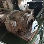 LOTE 194 - 01 MOTOR ELÉTRICO. (NO ESTADO) ATENÇÃO! FAZER A VISITAÇÃO ANTES DE ARREMATAR, NÃO SABEMOS SE FUNCIONA. LEILÃO NÃO TEM GARANTIA E NEM DEVOLUÇÃO, SUJEITO A POSSÍVEIS AVARIAS VISÍVEIS/OCULTAS E/OU AUSÊNCIA DE COMPONENTES.