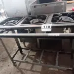 LOTE 119 - 01 FOGÃO INDUSTRIAL METALMAQ 3 BOCAS EM LINHA. (NO ESTADO, NÃO SABEMOS SE FUNCIONA. LEILÃO NÃO TEM GARANTIA E NEM DEVOLUÇÃO).
