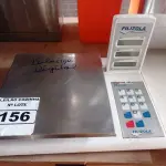 LOTE 156 - 01 BALANÇA DIGITAL FILIZOLA PLURIS ATÉ 15KG. (NO ESTADO, NÃO SABEMOS SE FUNCIONA. LEILÃO NÃO TEM GARANTIA E NEM DEVOLUÇÃO).