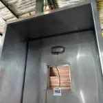 LOTE 162 - 01 COIFA EM AÇO INOX, MEDINDO 120CMX100CM. (NO ESTADO, NÃO SABEMOS SE FUNCIONA. LEILÃO NÃO TEM GARANTIA E NEM DEVOLUÇÃO).