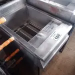 LOTE 105 - 01 FRITADEIRA INDUSTRIAL ALTA PRESSÃO ZONA FRIA INCOMPLETA EM AÇO INOX.(NO ESTADO, NÃO SABEMOS SE FUNCIONA. LEILÃO NÃO TEM GARANTIA E NEM DEVOLUÇÃO).