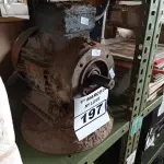 LOTE 197 - 01 MOTOR ELÉTRICO. (NO ESTADO) ATENÇÃO! FAZER A VISITAÇÃO ANTES DE ARREMATAR, NÃO SABEMOS SE FUNCIONA. LEILÃO NÃO TEM GARANTIA E NEM DEVOLUÇÃO, SUJEITO A POSSÍVEIS AVARIAS VISÍVEIS/OCULTAS E/OU AUSÊNCIA DE COMPONENTES.