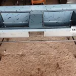 LOTE 181 - 01 BANCADA COM 02 TANQUES E ESPELHO MEDINDO 180CMX66CM EM AÇO INOX. (NOVO) (NO ESTADO, NÃO SABEMOS SE FUNCIONA. LEILÃO NÃO TEM GARANTIA E NEM DEVOLUÇÃO).