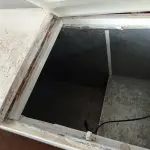 LOTE 185 - 01 FREEZER HORIZONTAL 02 TAMPAS 220V. (NO ESTADO) ATENÇÃO! FAZER A VISITAÇÃO ANTES DE ARREMATAR, NÃO SABEMOS SE FUNCIONA. LEILÃO NÃO TEM GARANTIA E NEM DEVOLUÇÃO, SUJEITO A POSSÍVEIS AVARIAS VISÍVEIS/OCULTAS E/OU AUSÊNCIA DE COMPONENTES.