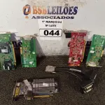 LOTE 044 - 05 PLACAS DE VÍDEO MARCAS E MODELOS DIVERSOS. (NO ESTADO) ATENÇÃO! FAZER A VISITAÇÃO ANTES DE ARREMATAR, NÃO SABEMOS SE FUNCIONA. LEILÃO NÃO TEM GARANTIA E NEM DEVOLUÇÃO, SUJEITO A POSSÍVEIS AVARIAS VISÍVEIS/OCULTAS E/OU AUSÊNCIA DE COMPONENTES.