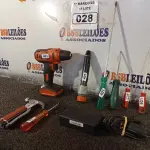 LOTE 028 - 01 PARAFUSADEIRA E VÁRIAS FERRAMENTAS. (NO ESTADO) ATENÇÃO! FAZER A VISITAÇÃO ANTES DE ARREMATAR, NÃO SABEMOS SE FUNCIONA. LEILÃO NÃO TEM GARANTIA E NEM DEVOLUÇÃO, SUJEITO A POSSÍVEIS AVARIAS VISÍVEIS/OCULTAS E/OU AUSÊNCIA DE COMPONENTES.