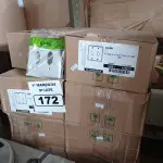 LOTE 172 - 01 LOTE COM GRANDE QUANTIDADE DE ESPELHOS PARA TOMADA PL 4X4 P/2 TOMADA FIXA DE EMBUTIR. (NO ESTADO) ATENÇÃO! FAZER A VISITAÇÃO ANTES DE ARREMATAR, NÃO SABEMOS SE FUNCIONA. LEILÃO NÃO TEM GARANTIA E NEM DEVOLUÇÃO, SUJEITO A POSSÍVEIS AVARIAS VISÍVEIS/OCULTAS E/OU AUSÊNCIA DE COMPONENTES.