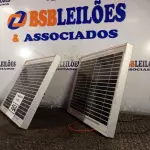 LOTE 164 - 02 PAINÉIS SOLARES 18V 10W. (NO ESTADO) ATENÇÃO! FAZER A VISITAÇÃO ANTES DE ARREMATAR, NÃO SABEMOS SE FUNCIONA. LEILÃO NÃO TEM GARANTIA E NEM DEVOLUÇÃO, SUJEITO A POSSÍVEIS AVARIAS VISÍVEIS/OCULTAS E/OU AUSÊNCIA DE COMPONENTES.