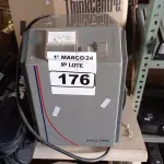 LOTE 176 - 01 ESTABILIZADOR DE TENSÃO KCE 3000. (NO ESTADO) ATENÇÃO! FAZER A VISITAÇÃO ANTES DE ARREMATAR, NÃO SABEMOS SE FUNCIONA. LEILÃO NÃO TEM GARANTIA E NEM DEVOLUÇÃO, SUJEITO A POSSÍVEIS AVARIAS VISÍVEIS/OCULTAS E/OU AUSÊNCIA DE COMPONENTES.