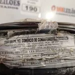 LOTE 190 - 01 ROLO DE CABO FLEXÍVEL 100M 1X4MM NA COR PRETA (NOVO). (NO ESTADO) ATENÇÃO! FAZER A VISITAÇÃO ANTES DE ARREMATAR, NÃO SABEMOS SE FUNCIONA. LEILÃO NÃO TEM GARANTIA E NEM DEVOLUÇÃO, SUJEITO A POSSÍVEIS AVARIAS VISÍVEIS/OCULTAS E/OU AUSÊNCIA DE COMPONENTES.