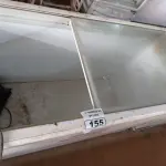 LOTE 155 - 01 FREEZER HORIZONTAL COM TAMPAS DE CORRER 220V. (NO ESTADO) ATENÇÃO! FAZER A VISITAÇÃO ANTES DE ARREMATAR, NÃO SABEMOS SE FUNCIONA. LEILÃO NÃO TEM GARANTIA E NEM DEVOLUÇÃO, SUJEITO A POSSÍVEIS AVARIAS VISÍVEIS/OCULTAS E/OU AUSÊNCIA DE COMPONENTES.