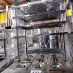 LOTE 131 - 01 BALCÃO INDUSTRIAL REFRIGERADO COM 09 CUBAS E 04 PASSADORES EM AÇO INOX. (NO ESTADO. LEILÃO NÃO TEM GARANTIA E NEM DEVOLUÇÃO).