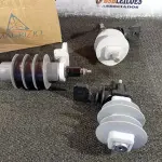 LOTE 179 - 03 PARA-RAIOS DE VÁLVULA POLIMÉRICO 15KV. (NO ESTADO) ATENÇÃO! FAZER A VISITAÇÃO ANTES DE ARREMATAR, NÃO SABEMOS SE FUNCIONA. LEILÃO NÃO TEM GARANTIA E NEM DEVOLUÇÃO, SUJEITO A POSSÍVEIS AVARIAS VISÍVEIS/OCULTAS E/OU AUSÊNCIA DE COMPONENTES.