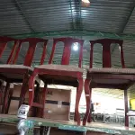 LOTE 148 - 04 CADEIRAS EM MADEIRA COM ASSENTO ALMOFADADO. (NO ESTADO) ATENÇÃO! FAZER A VISITAÇÃO ANTES DE ARREMATAR, NÃO SABEMOS SE FUNCIONA. LEILÃO NÃO TEM GARANTIA E NEM DEVOLUÇÃO, SUJEITO A POSSÍVEIS AVARIAS VISÍVEIS/OCULTAS E/OU AUSÊNCIA DE COMPONENTES.
