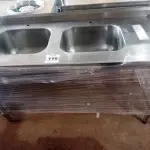 LOTE 116 - 01 PIA COM 02 TANQUES MEDINDO 150CMX70CM COM ESPELHO EM AÇO INOX. (NO ESTADO, NÃO SABEMOS SE FUNCIONA. LEILÃO NÃO TEM GARANTIA E NEM DEVOLUÇÃO).