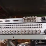 LOTE 177 - 01 DISTRIBUIDOR DE ÁUDIO E VÍDEO 1:20 VM-20ARIII E 01 COMUTADOR DE ÁUDIO E VÍDEO AFV-401. (NO ESTADO) ATENÇÃO! FAZER A VISITAÇÃO ANTES DE ARREMATAR, NÃO SABEMOS SE FUNCIONA. LEILÃO NÃO TEM GARANTIA E NEM DEVOLUÇÃO, SUJEITO A POSSÍVEIS AVARIAS VISÍVEIS/OCULTAS E/OU AUSÊNCIA DE COMPONENTES.