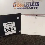 LOTE 033 - 01 TABLET MARCA SAMSUNG. (NO ESTADO) ATENÇÃO! FAZER A VISITAÇÃO ANTES DE ARREMATAR, NÃO SABEMOS SE FUNCIONA. LEILÃO NÃO TEM GARANTIA E NEM DEVOLUÇÃO, SUJEITO A POSSÍVEIS AVARIAS VISÍVEIS/OCULTAS E/OU AUSÊNCIA DE COMPONENTES.