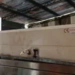LOTE 160 - 01 CORTINA DE AR. (NO ESTADO, NÃO SABEMOS SE FUNCIONA. LEILÃO NÃO TEM GARANTIA E NEM DEVOLUÇÃO).