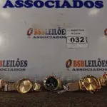 LOTE 032 - 05 RELÓGIOS MARCAS E MODELOS DIVERSOS. (NO ESTADO) ATENÇÃO! FAZER A VISITAÇÃO ANTES DE ARREMATAR, NÃO SABEMOS SE FUNCIONA. LEILÃO NÃO TEM GARANTIA E NEM DEVOLUÇÃO, SUJEITO A POSSÍVEIS AVARIAS VISÍVEIS/OCULTAS E/OU AUSÊNCIA DE COMPONENTES.