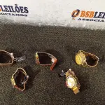 LOTE 032 - 05 RELÓGIOS MARCAS E MODELOS DIVERSOS. (NO ESTADO) ATENÇÃO! FAZER A VISITAÇÃO ANTES DE ARREMATAR, NÃO SABEMOS SE FUNCIONA. LEILÃO NÃO TEM GARANTIA E NEM DEVOLUÇÃO, SUJEITO A POSSÍVEIS AVARIAS VISÍVEIS/OCULTAS E/OU AUSÊNCIA DE COMPONENTES.