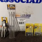 LOTE 081 - 03 KIT’S DE BROCAS E 01 ALICATE UNIVERSAL 8”. (NO ESTADO) ATENÇÃO! FAZER A VISITAÇÃO ANTES DE ARREMATAR, NÃO SABEMOS SE FUNCIONA. LEILÃO NÃO TEM GARANTIA E NEM DEVOLUÇÃO, SUJEITO A POSSÍVEIS AVARIAS VISÍVEIS/OCULTAS E/OU AUSÊNCIA DE COMPONENTES.