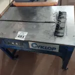 LOTE 493 - 01 MAQUINA ELÉTRICA ARQUEADORA DE FITA MODELO SP-4 MARCA CYKLOP 110V. (NO ESTADO) ATENÇÃO! FAZER A VISITAÇÃO ANTES DE ARREMATAR, NÃO SABEMOS SE FUNCIONA. LEILÃO NÃO TEM GARANTIA E NEM DEVOLUÇÃO, SUJEITO A POSSÍVEIS AVARIAS VISÍVEIS/OCULTAS E/OU AUSÊNCIA DE COMPONENTES.